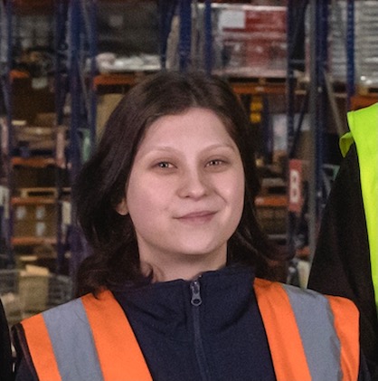 Denisa, Warehouse Operator